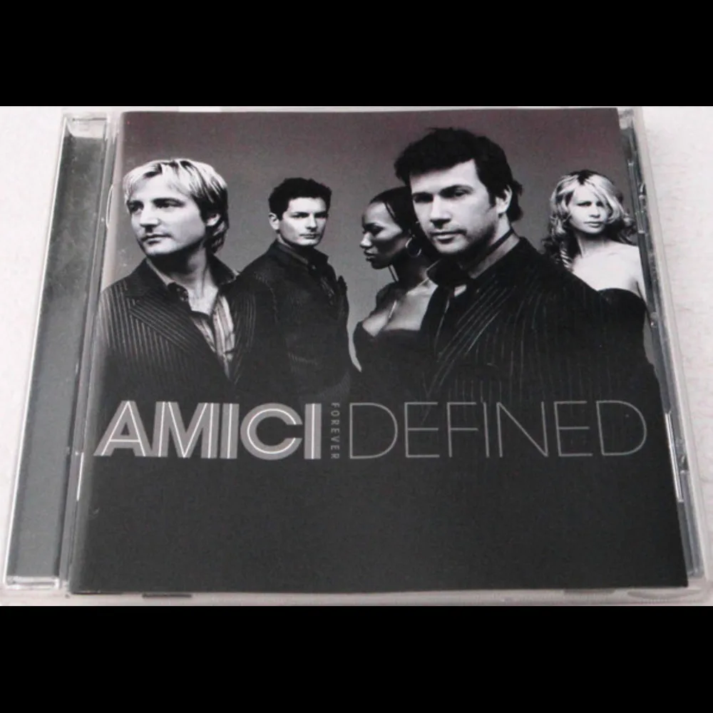 Amici Forever - Defined